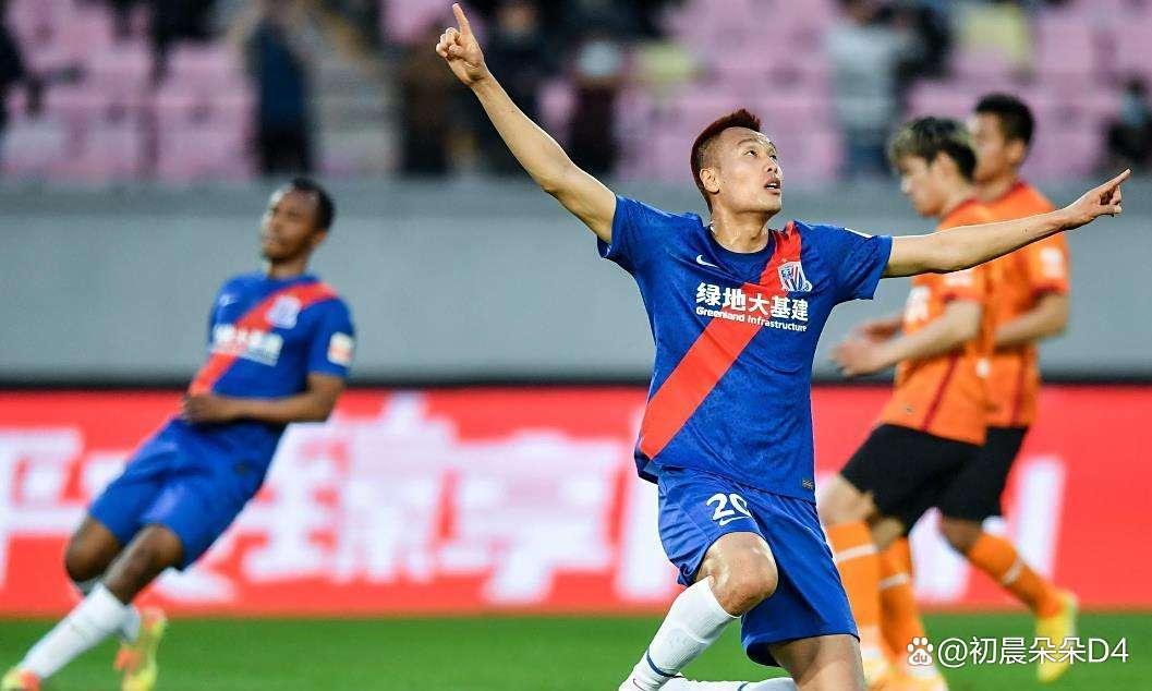 包含上海申花窗口期官宣签约，志在足总杯名次提升，气氛紧张，高层口径保持一致的词条